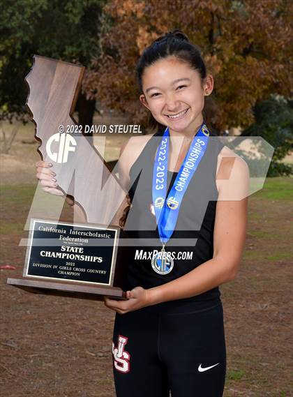 Thumbnail 1 in CIF State Cross Country Championships (Girls Awards) photogallery.
