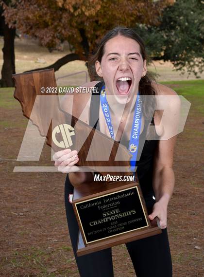 Thumbnail 3 in CIF State Cross Country Championships (Girls Awards) photogallery.
