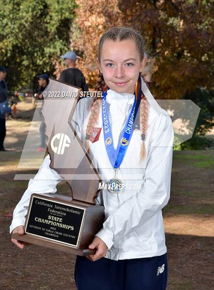 Thumbnail 3 in CIF State Cross Country Championships (Girls Awards) photogallery.