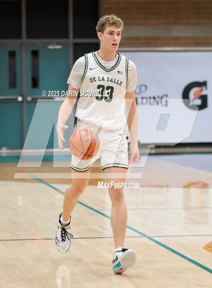 Thumbnail 3 in De La Salle vs. Harvard-Westlake (Hoophall West - Nike TOC) photogallery.