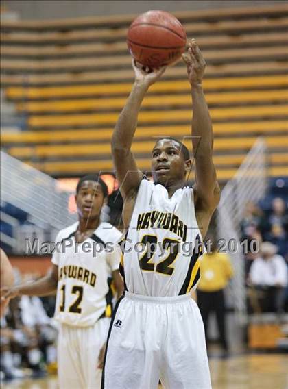 Thumbnail 3 in Northgate vs. Hayward photogallery.