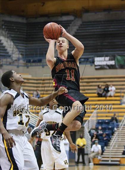 Thumbnail 3 in Northgate vs. Hayward photogallery.