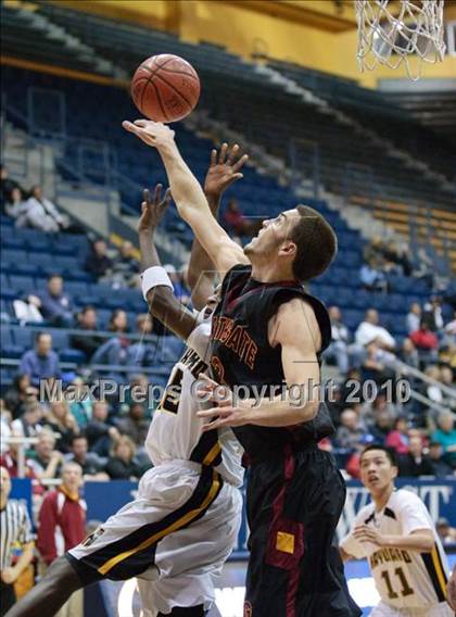 Thumbnail 2 in Northgate vs. Hayward photogallery.