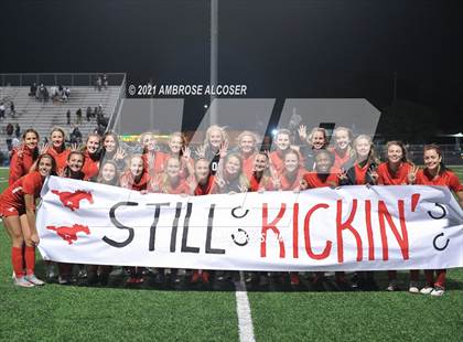 Thumbnail 1 in Memorial vs. Stratford (UIL 6A Regional Playoff) photogallery.