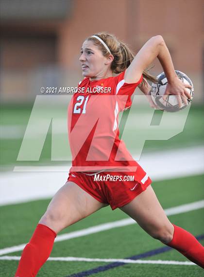 Thumbnail 2 in Memorial vs. Stratford (UIL 6A Regional Playoff) photogallery.