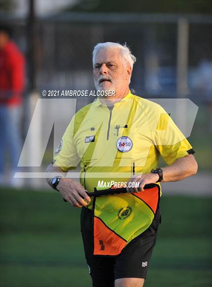 Thumbnail 2 in Memorial vs. Stratford (UIL 6A Regional Playoff) photogallery.