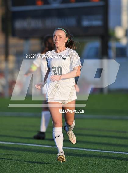 Thumbnail 1 in Memorial vs. Stratford (UIL 6A Regional Playoff) photogallery.