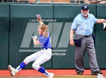 Thumbnail 2 in Shiner vs. Sundown (UIL Softball 2A Div 2 Final) photogallery.