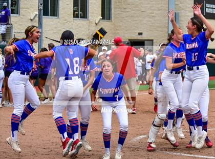 Thumbnail 3 in Shiner vs. Sundown (UIL Softball 2A Div 2 Final) photogallery.