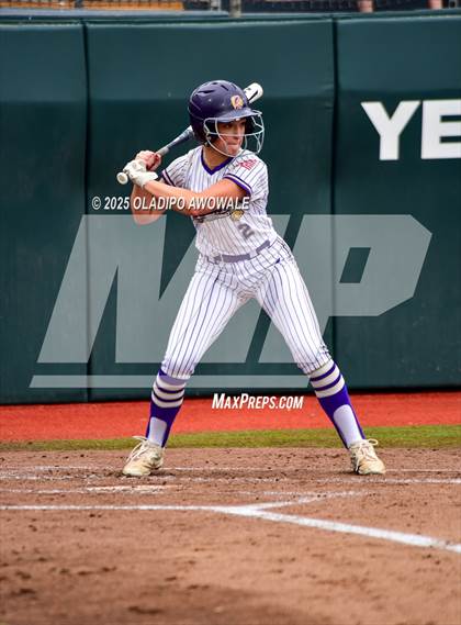 Thumbnail 3 in Shiner vs. Sundown (UIL Softball 2A Div 2 Final) photogallery.