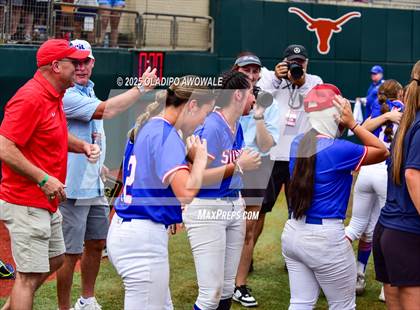 Thumbnail 2 in Shiner vs. Sundown (UIL Softball 2A Div 2 Final) photogallery.