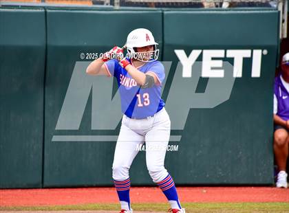 Thumbnail 1 in Shiner vs. Sundown (UIL Softball 2A Div 2 Final) photogallery.