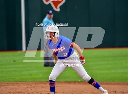 Thumbnail 1 in Shiner vs. Sundown (UIL Softball 2A Div 2 Final) photogallery.