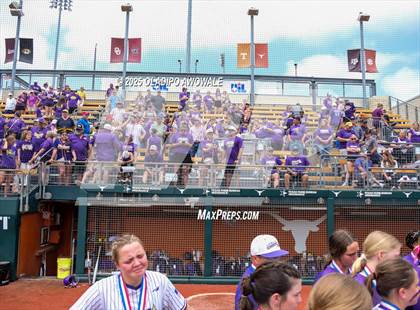 Thumbnail 1 in Shiner vs. Sundown (UIL Softball 2A Div 2 Final) photogallery.