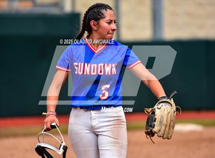 Thumbnail 2 in Shiner vs. Sundown (UIL Softball 2A Div 2 Final) photogallery.