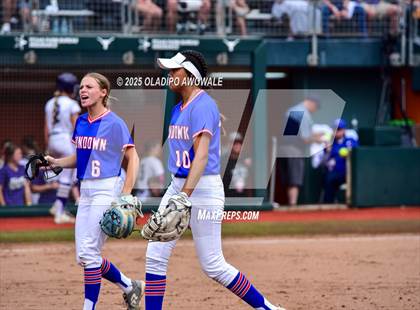 Thumbnail 1 in Shiner vs. Sundown (UIL Softball 2A Div 2 Final) photogallery.