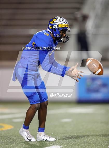 Thumbnail 1 in Nacogdoches vs. Jacksonville photogallery.