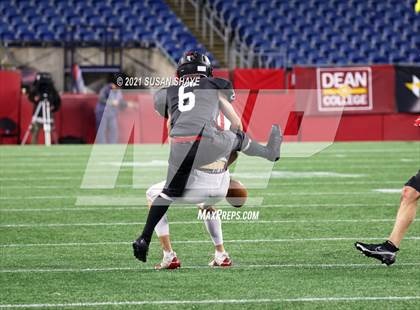 Thumbnail 3 in Marblehead vs. North Attleborough (MIAA Division 3 Final) photogallery.