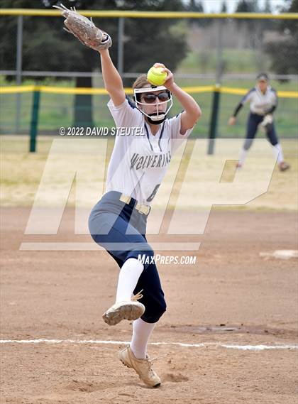 Thumbnail 3 in Woodcreek vs. Rosemont photogallery.