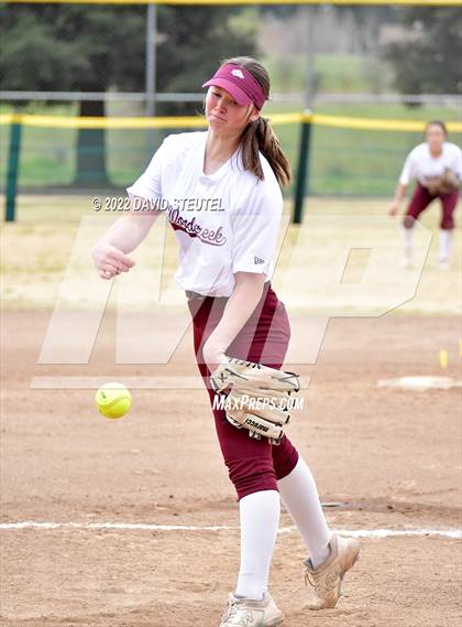 Thumbnail 3 in Woodcreek vs. Rosemont photogallery.