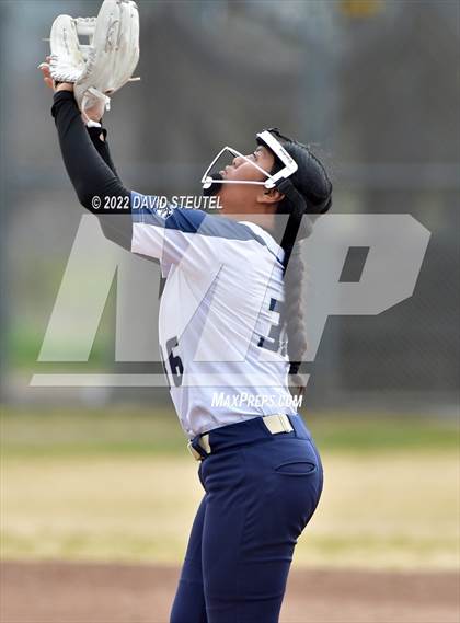 Thumbnail 3 in Woodcreek vs. Rosemont photogallery.