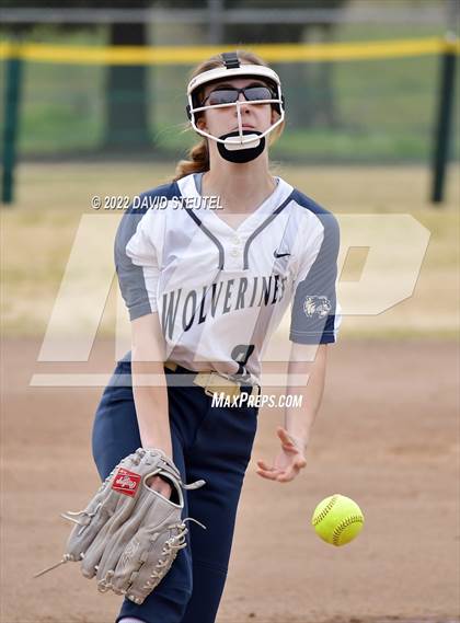 Thumbnail 1 in Woodcreek vs. Rosemont photogallery.