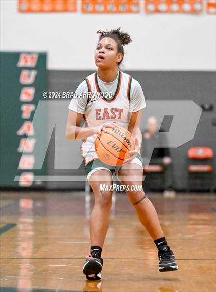 Thumbnail 1 in Robinson vs East Lincoln (East Lincoln Winter Jam) photogallery.