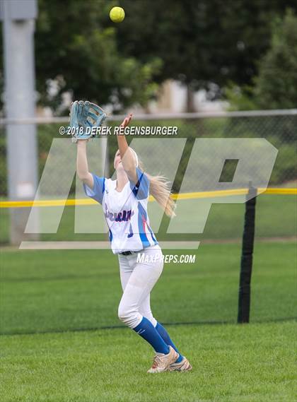 Thumbnail 2 in Mountain Range vs Cherry Creek (Loveland Softball Showcase) photogallery.