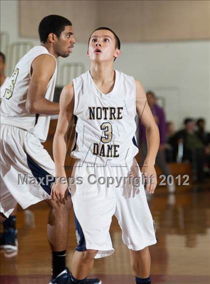 Thumbnail 2 in University vs. Notre Dame photogallery.