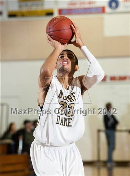Thumbnail 3 in University vs. Notre Dame photogallery.