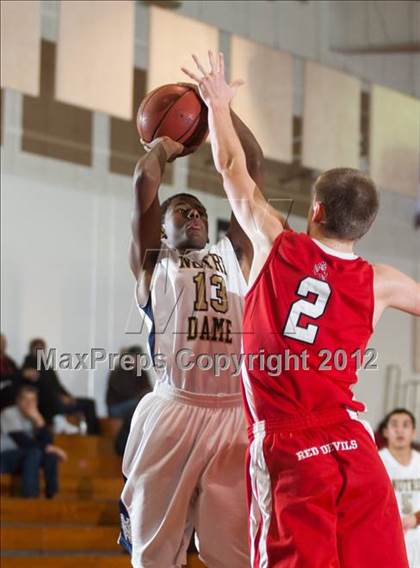 Thumbnail 2 in University vs. Notre Dame photogallery.