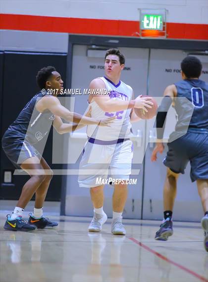 Thumbnail 2 in Sierra Canyon vs Righetti (Hart Holiday Classic) photogallery.