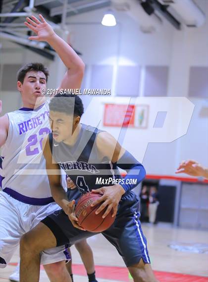 Thumbnail 3 in Sierra Canyon vs Righetti (Hart Holiday Classic) photogallery.