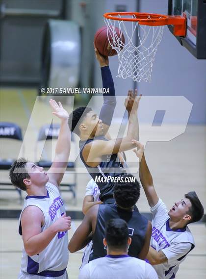 Thumbnail 2 in Sierra Canyon vs Righetti (Hart Holiday Classic) photogallery.