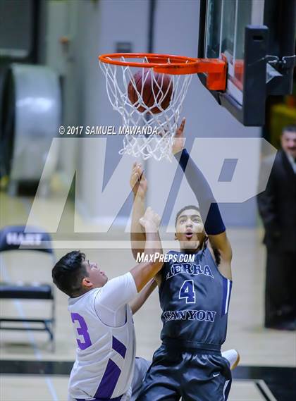 Thumbnail 2 in Sierra Canyon vs Righetti (Hart Holiday Classic) photogallery.