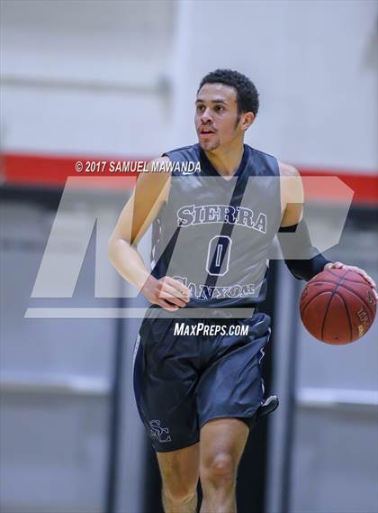Thumbnail 1 in Sierra Canyon vs Righetti (Hart Holiday Classic) photogallery.