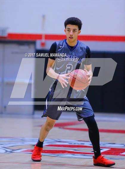Thumbnail 3 in Sierra Canyon vs Righetti (Hart Holiday Classic) photogallery.