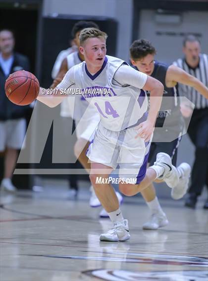 Thumbnail 2 in Sierra Canyon vs Righetti (Hart Holiday Classic) photogallery.