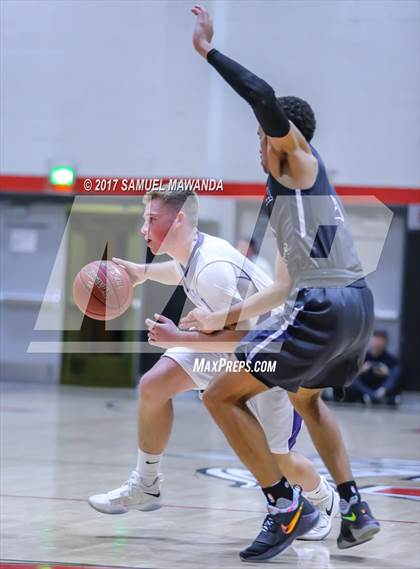 Thumbnail 2 in Sierra Canyon vs Righetti (Hart Holiday Classic) photogallery.