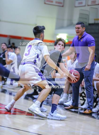 Thumbnail 3 in Sierra Canyon vs Righetti (Hart Holiday Classic) photogallery.