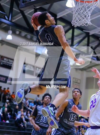 Thumbnail 1 in Sierra Canyon vs Righetti (Hart Holiday Classic) photogallery.