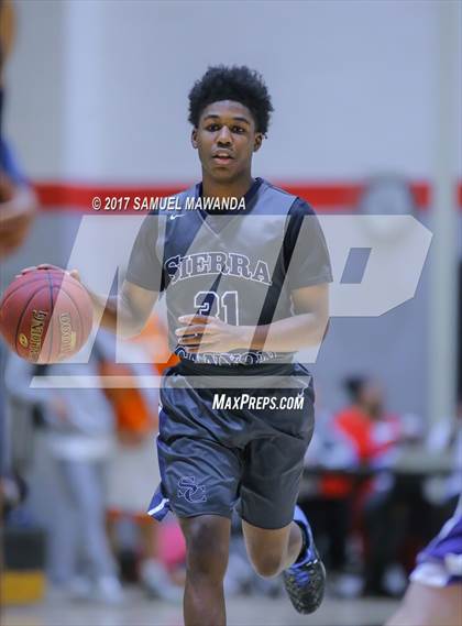 Thumbnail 2 in Sierra Canyon vs Righetti (Hart Holiday Classic) photogallery.