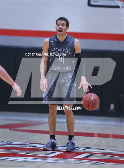 Thumbnail 2 in Sierra Canyon vs Righetti (Hart Holiday Classic) photogallery.