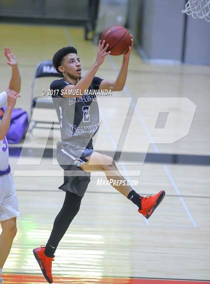 Thumbnail 2 in Sierra Canyon vs Righetti (Hart Holiday Classic) photogallery.
