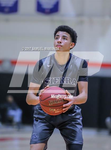 Thumbnail 1 in Sierra Canyon vs Righetti (Hart Holiday Classic) photogallery.
