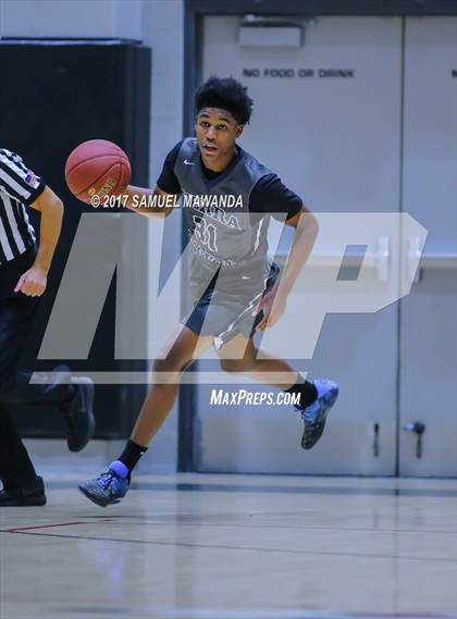 Thumbnail 3 in Sierra Canyon vs Righetti (Hart Holiday Classic) photogallery.