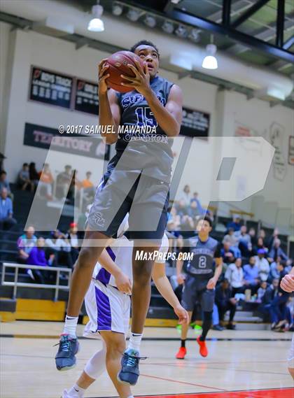 Thumbnail 2 in Sierra Canyon vs Righetti (Hart Holiday Classic) photogallery.