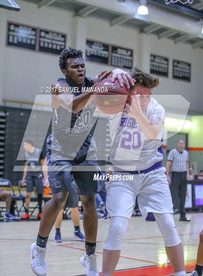 Thumbnail 2 in Sierra Canyon vs Righetti (Hart Holiday Classic) photogallery.