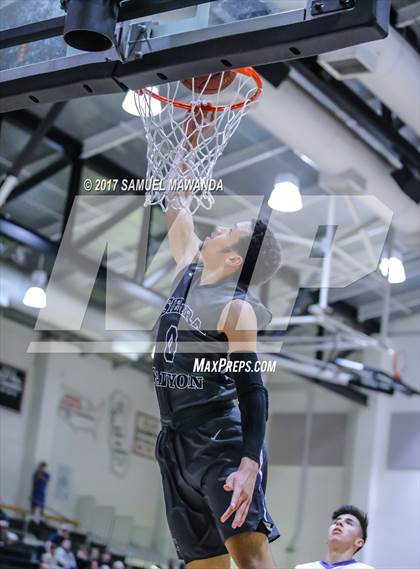 Thumbnail 2 in Sierra Canyon vs Righetti (Hart Holiday Classic) photogallery.