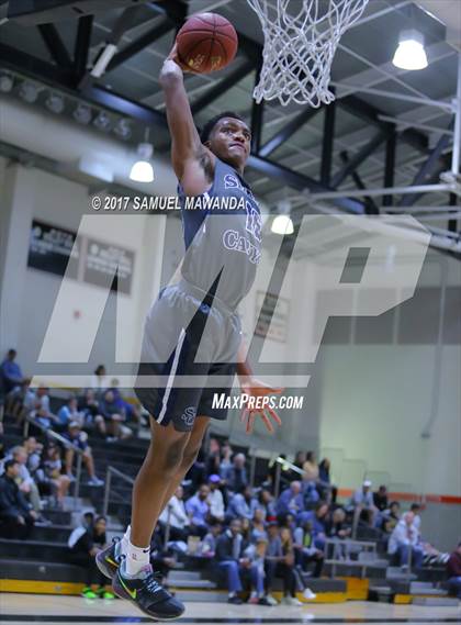 Thumbnail 3 in Sierra Canyon vs Righetti (Hart Holiday Classic) photogallery.